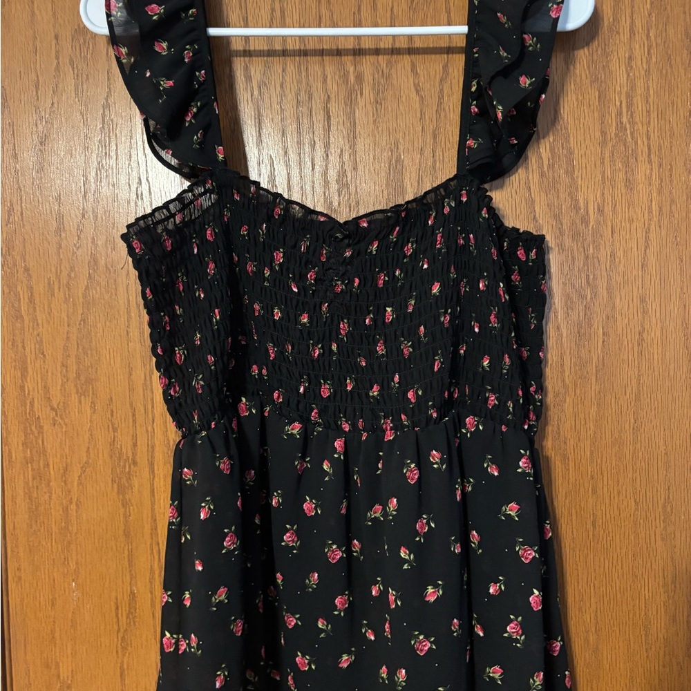 Floral Black Sleeveless Blouse